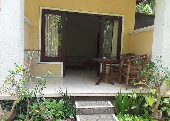 Kubuku Homestay * آميدْ