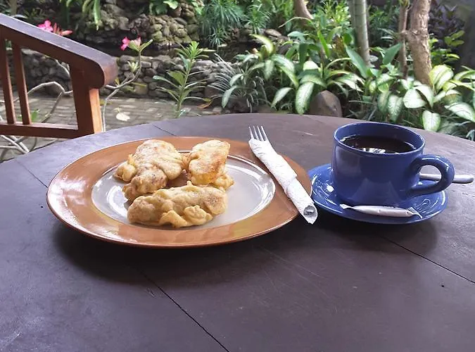 Kubuku Homestay * آميدْ